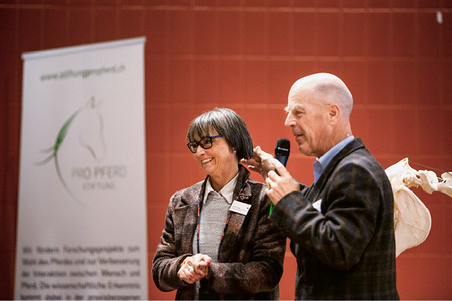 L’initiatrice et organisatrice du symposium, Corinne Hauser, et le président de l’association Pro Pferd, Lucas Anderes, ont apporté une contribution cruciale au succès de l’événement. (Photo: A. Heimgartner)