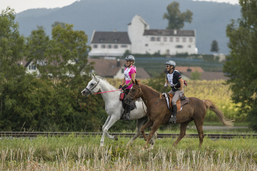 Stefanie Eichenberger-Schüpbach (à gauche) et Annina Rohner-Cotti (à droite) au Championnat suisse d'Endurance 2022 à Oberstammheim | © Lea Styger 