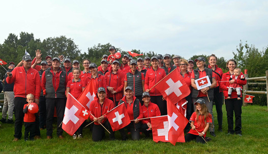 Die Schweizer Delegation in Orischot (Bild: photos.teamkoenig.ch)