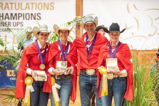 Adrienne Speidel, Sabine Schmid, Daniel Schmutz und Annika Riggenbach: Bronzemedaille an der EM der Senior Riders (Bild: Daniel Henzi)