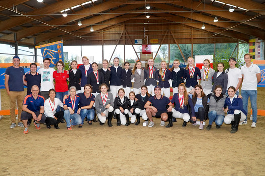 Tous les participants de la société équestres Lorze, les entraîneurs et le CO du CS 2019 © Beat Waser