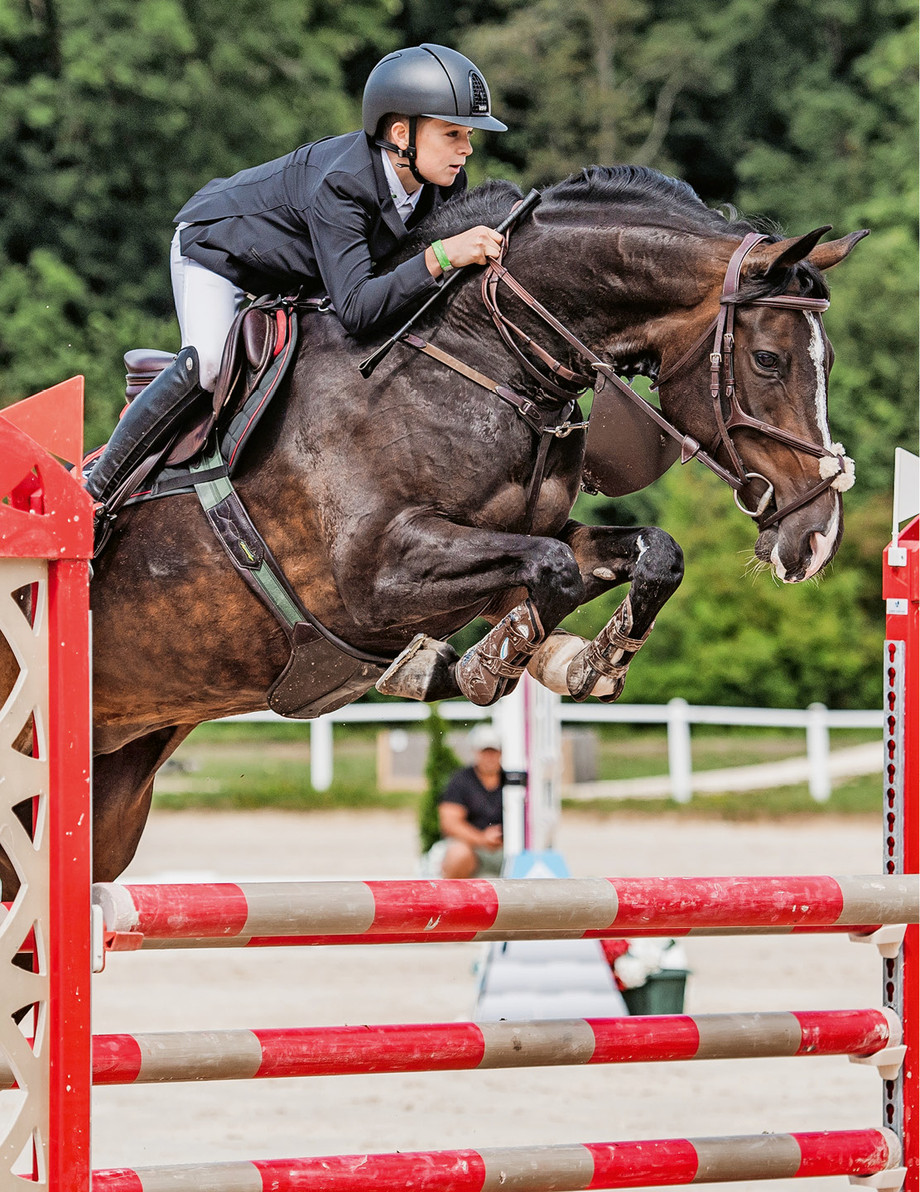 Den Sprung vom Pony aufs Grosspferd geschafft: Leon Hänzi, Schweizermeister 2021 der Kategorie Children | © Soraya Exquis Gloor