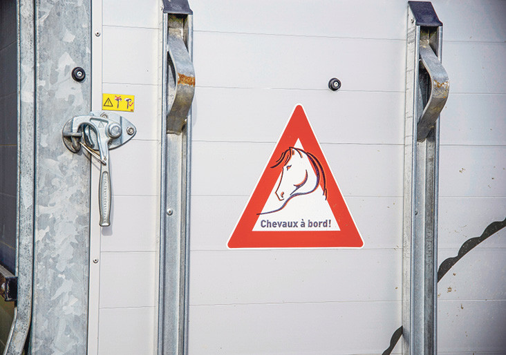 Grâce un travail de lobbying réussi, le transport de chevaux en Suisse sera simplifié en 2018. 