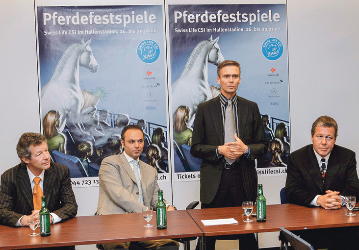 Les quatre co-présidents du comité d›organisation du CSI Zürich en 2006 (d.g.à.d.): Urs Theiler, Oliver Höner, Reto Caviezel et Rolf Theiler.