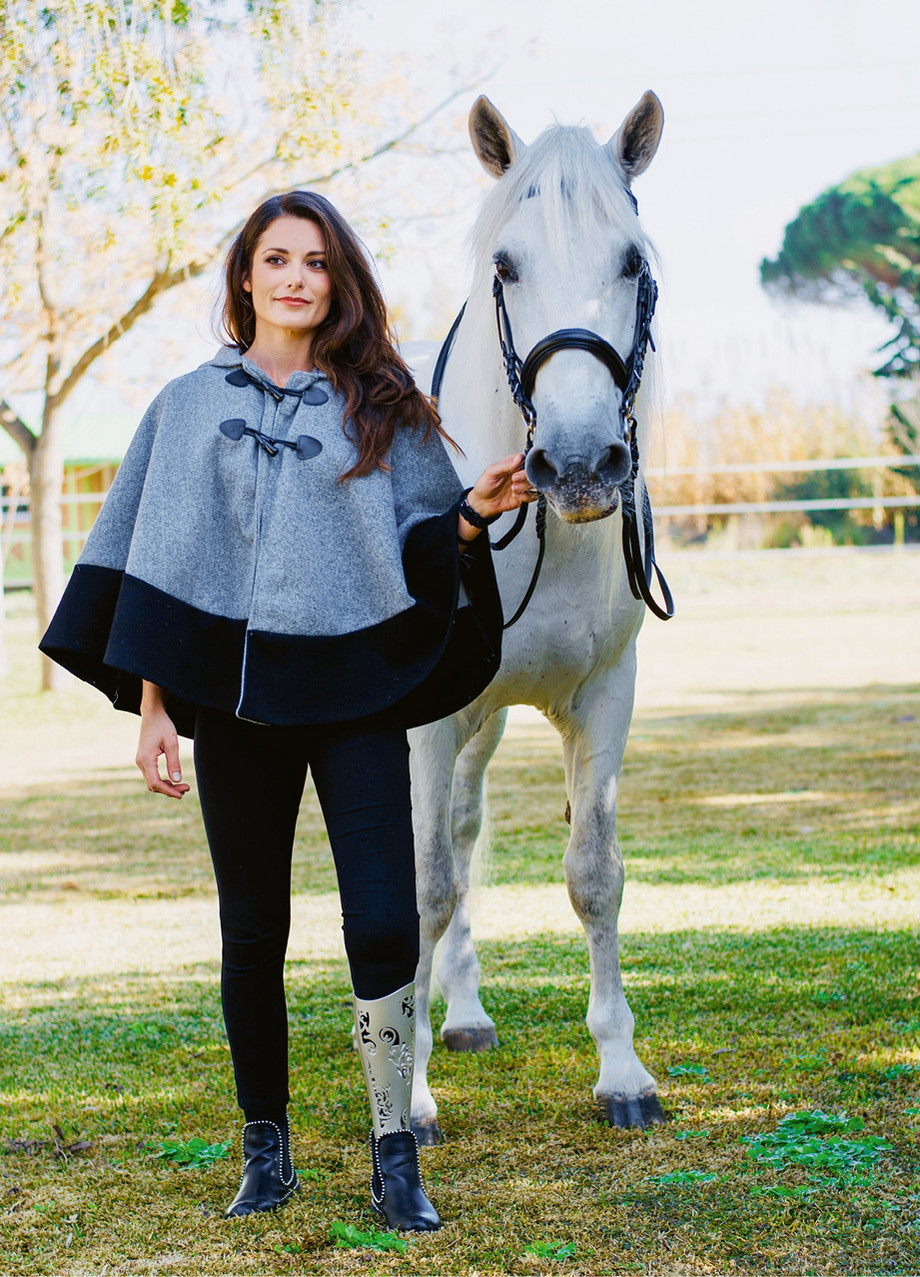 Für Flore Espina ist das Pferd nicht nur ein Freizeitpartner, sondern auch die Motivation, die täglichen Herausforderungen zu bewältigen.  ©zVg
