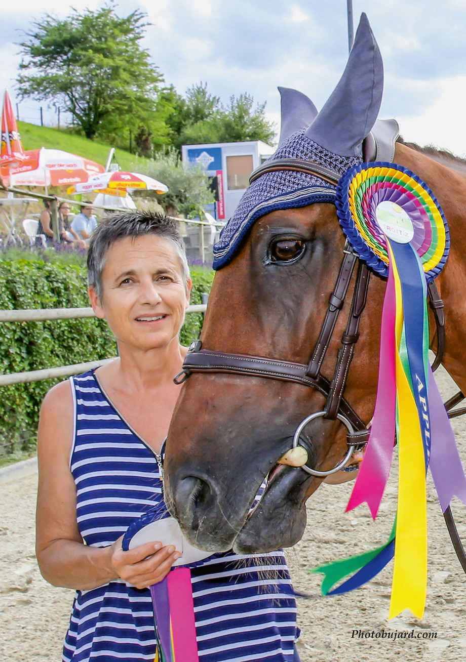 Manuela de Kalbermatten apprécie l’ambiance des concours amateurs.  © PhotoBujard