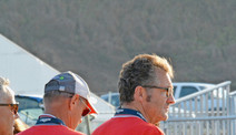 Thomas Wagner aux JEM à Tryon (USA) en 2018, accompagné du chef d’équipe Andy Kistler (à gauche) et du coach Thomas Fuchs (au milieu) | © FSSE/Nadine Niklaus