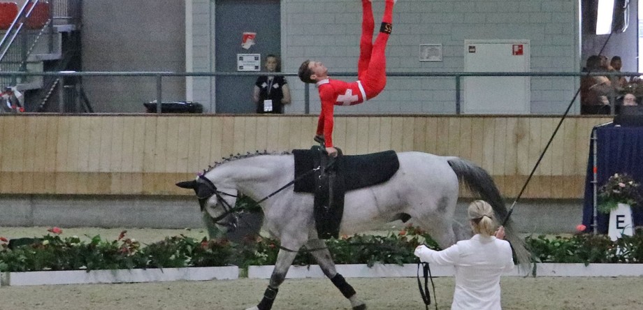 Sven Ris (cheval: Acardi van de Kapel, longe: Monika Winkler-Bischofberger). (Photo: S. Gallo)